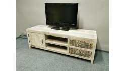 Nový stylový TV stolek QUARTER  masiv