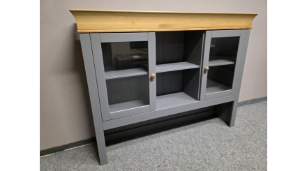 Nový stylový nástavec na komodu masiv