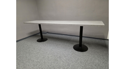 Nový dlouhý šedočerný jídelní - kavárenský stůl