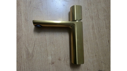 Nová umyvadlová baterie SCHÜTTE new york zlatá